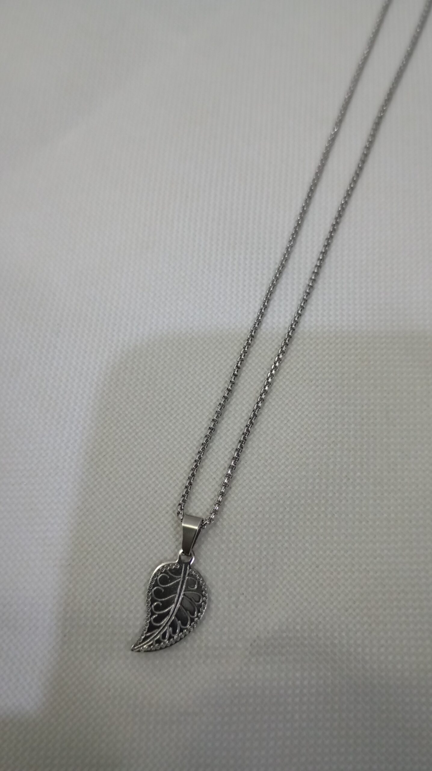 Leaf Pendant Necklace - Image 3