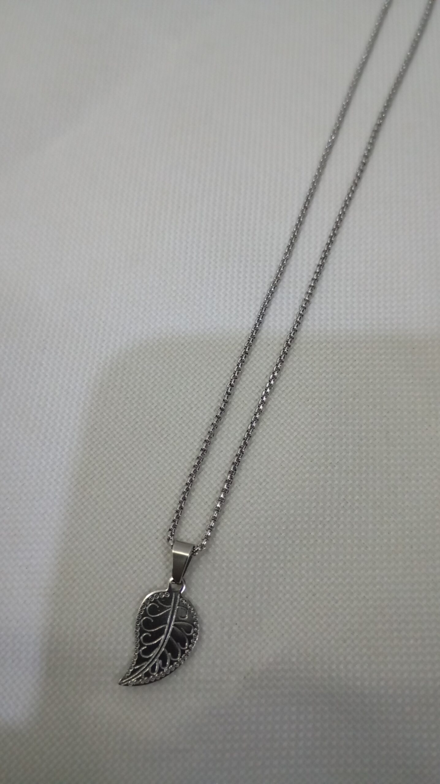 Leaf Pendant Necklace - Image 2