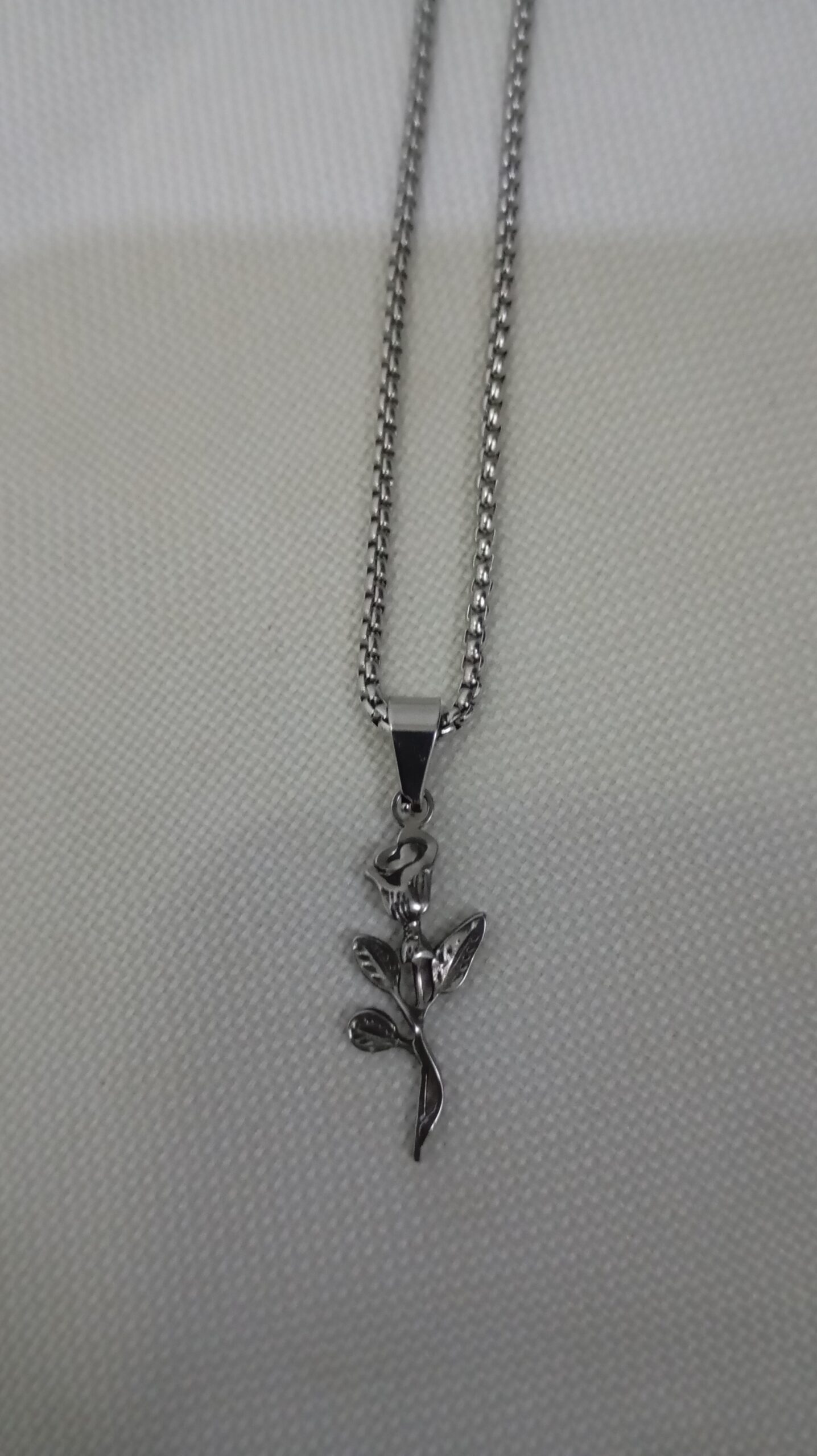 Rose Pendant Necklace